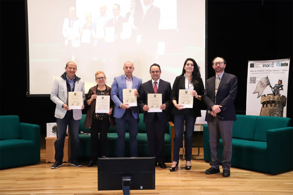 PRESENTACIÓN LIBRO BATALLAS, DERROTAS UIC 280823